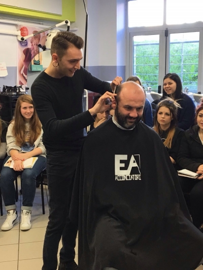 Apro si rifà il look - I docenti di Apro, modelli per un giorno al seminario di Barberia per gli allievi del settore Beauty